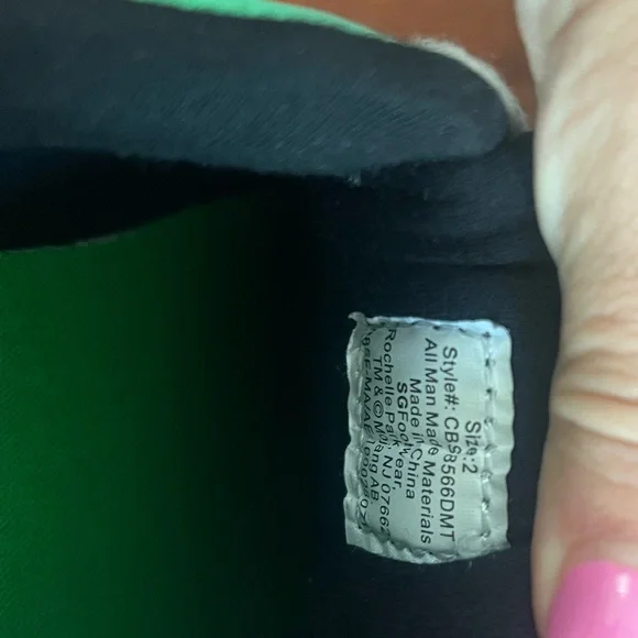 Minecraft Kids Black and Green Sneakers - Picture 4 of 4